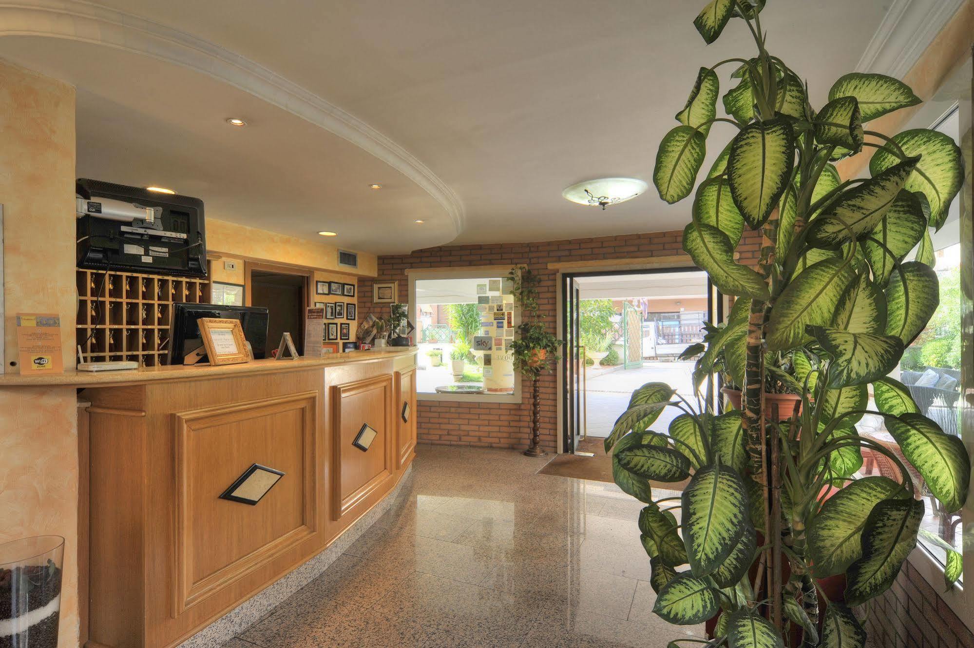 Hotel Aurora Garden Rome Exterior photo